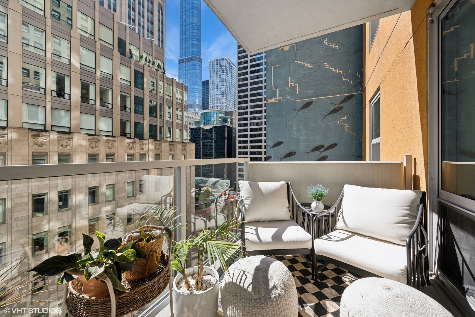 160 E Illinois Street Unit: 1102