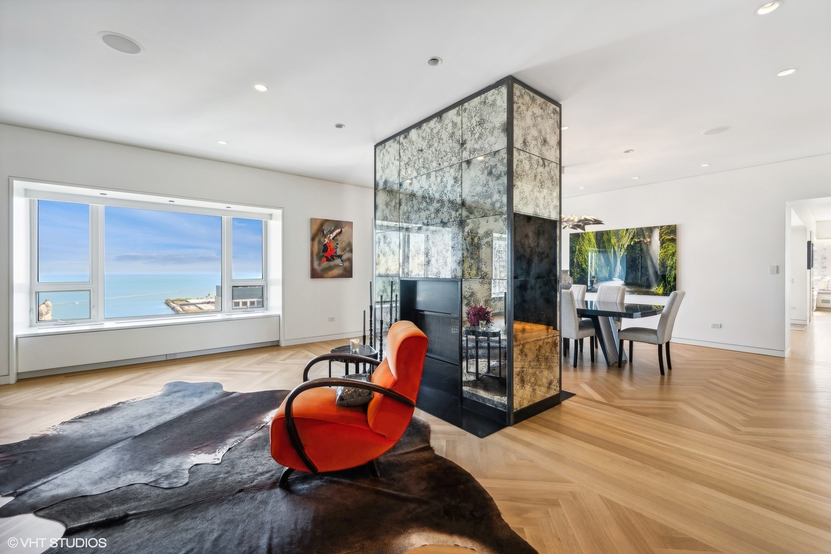 800 N Michigan Avenue Unit: 4001