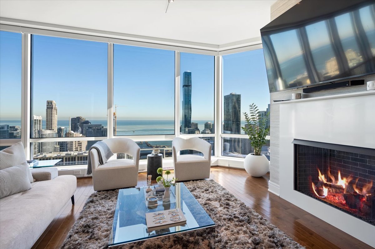 401 N Wabash Avenue Unit: 47J