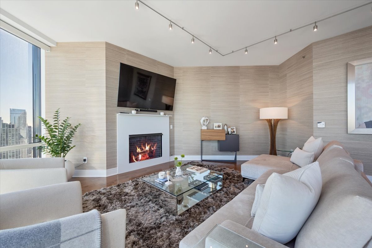 401 N Wabash Avenue Unit: 47J