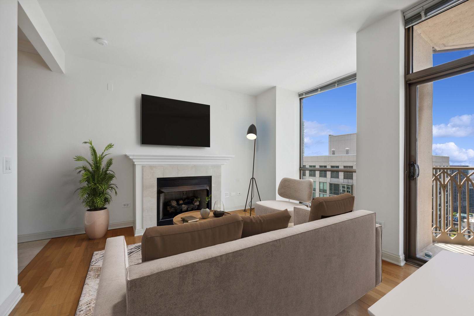 21 E Huron Street Unit: 3801