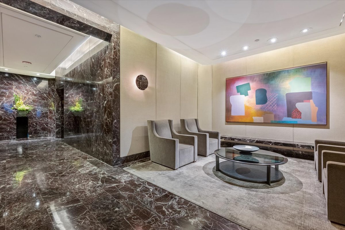 950 N Michigan Avenue Unit: 4303