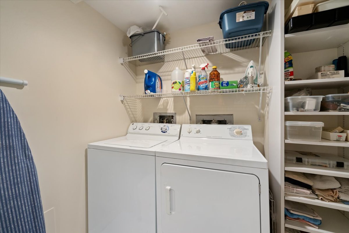 950 N Michigan Avenue Unit: 4303