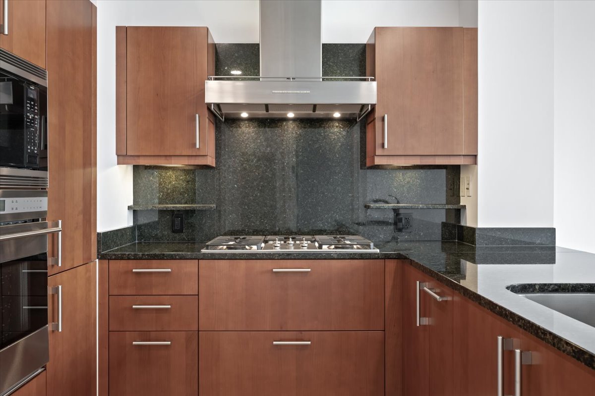 401 N Wabash Avenue Unit: 34I