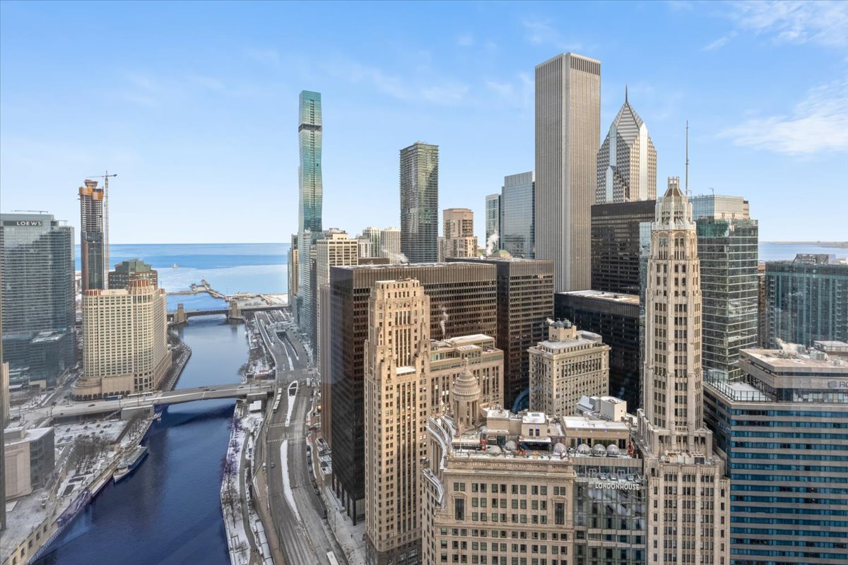 401 N Wabash Avenue Unit: 34I