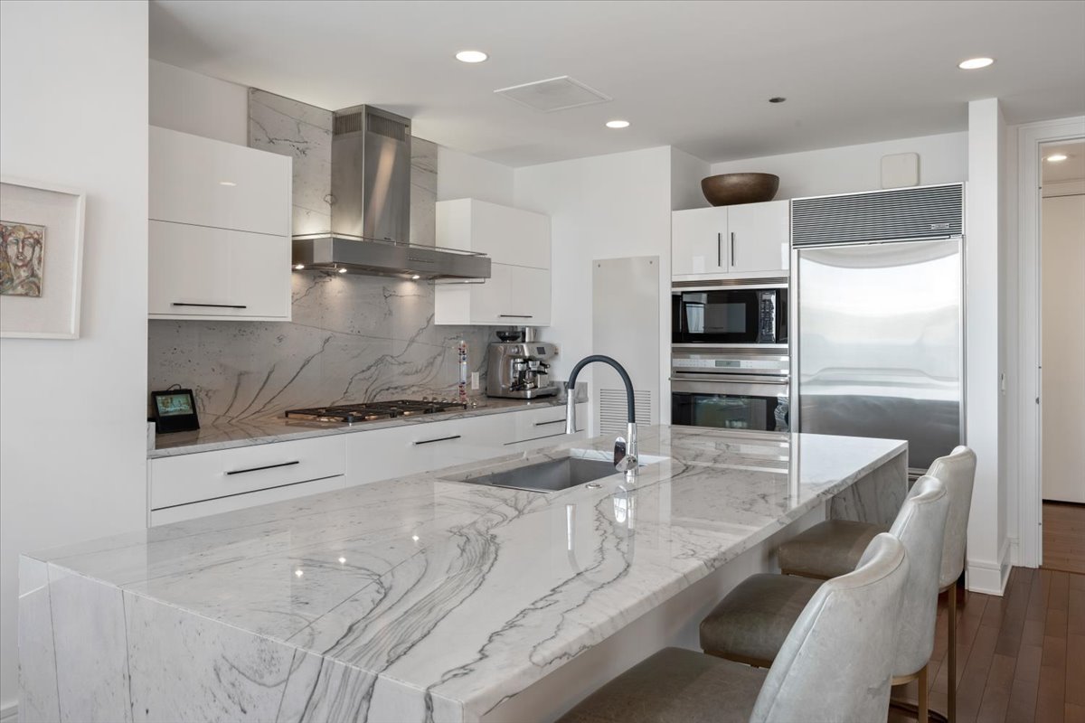 401 N Wabash Avenue Unit: 39H