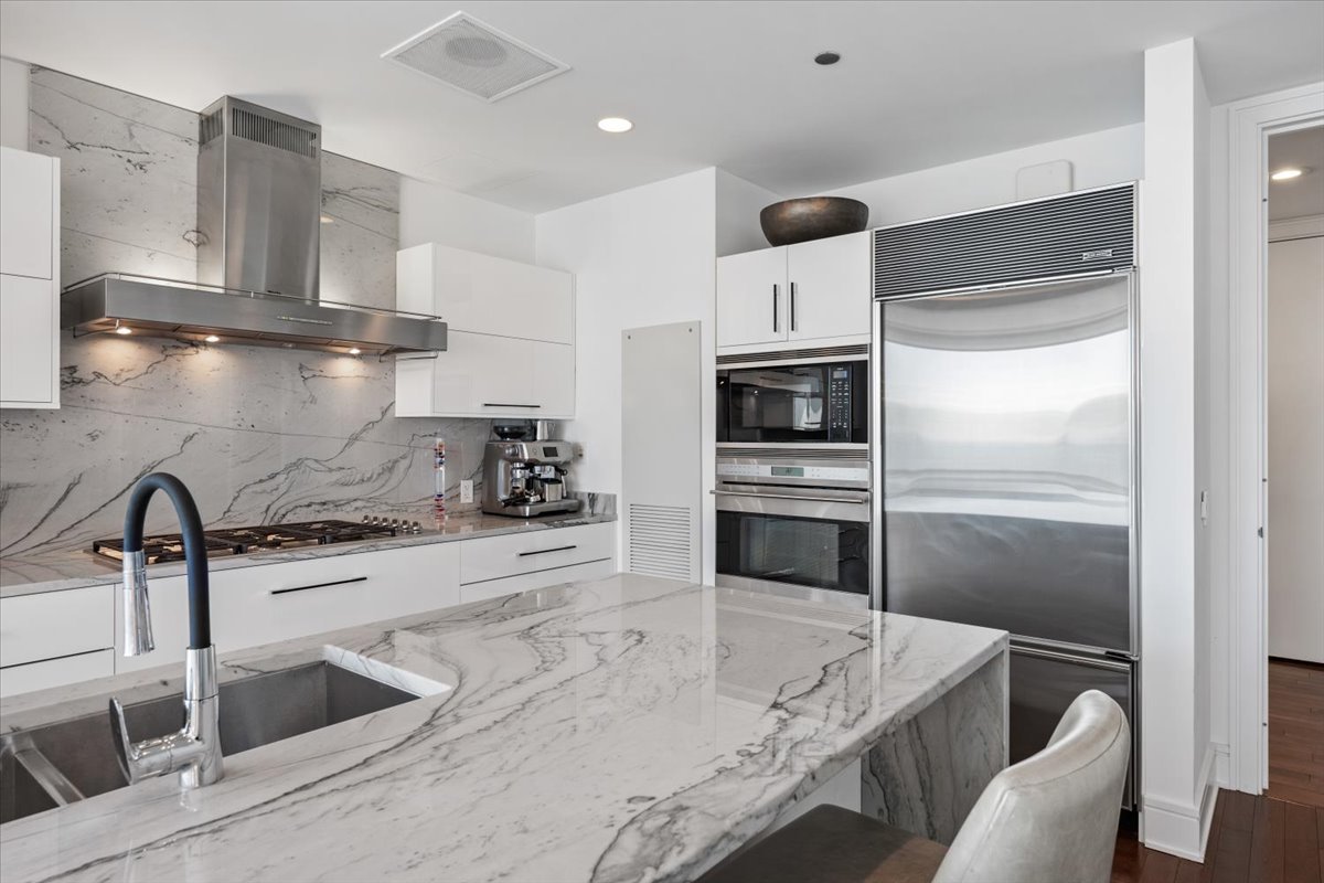 401 N Wabash Avenue Unit: 39H