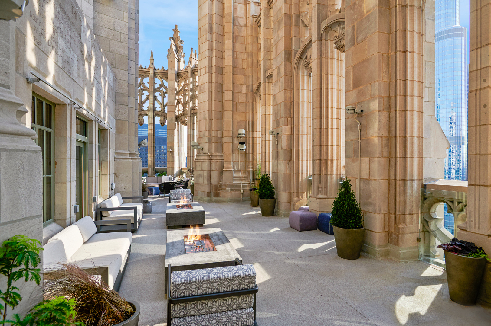 435 N Michigan Avenue Unit: 412