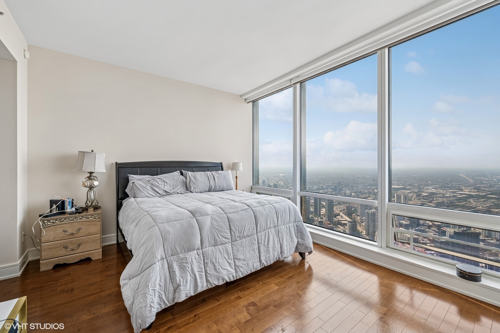 401 N Wabash Avenue Unit: 77B