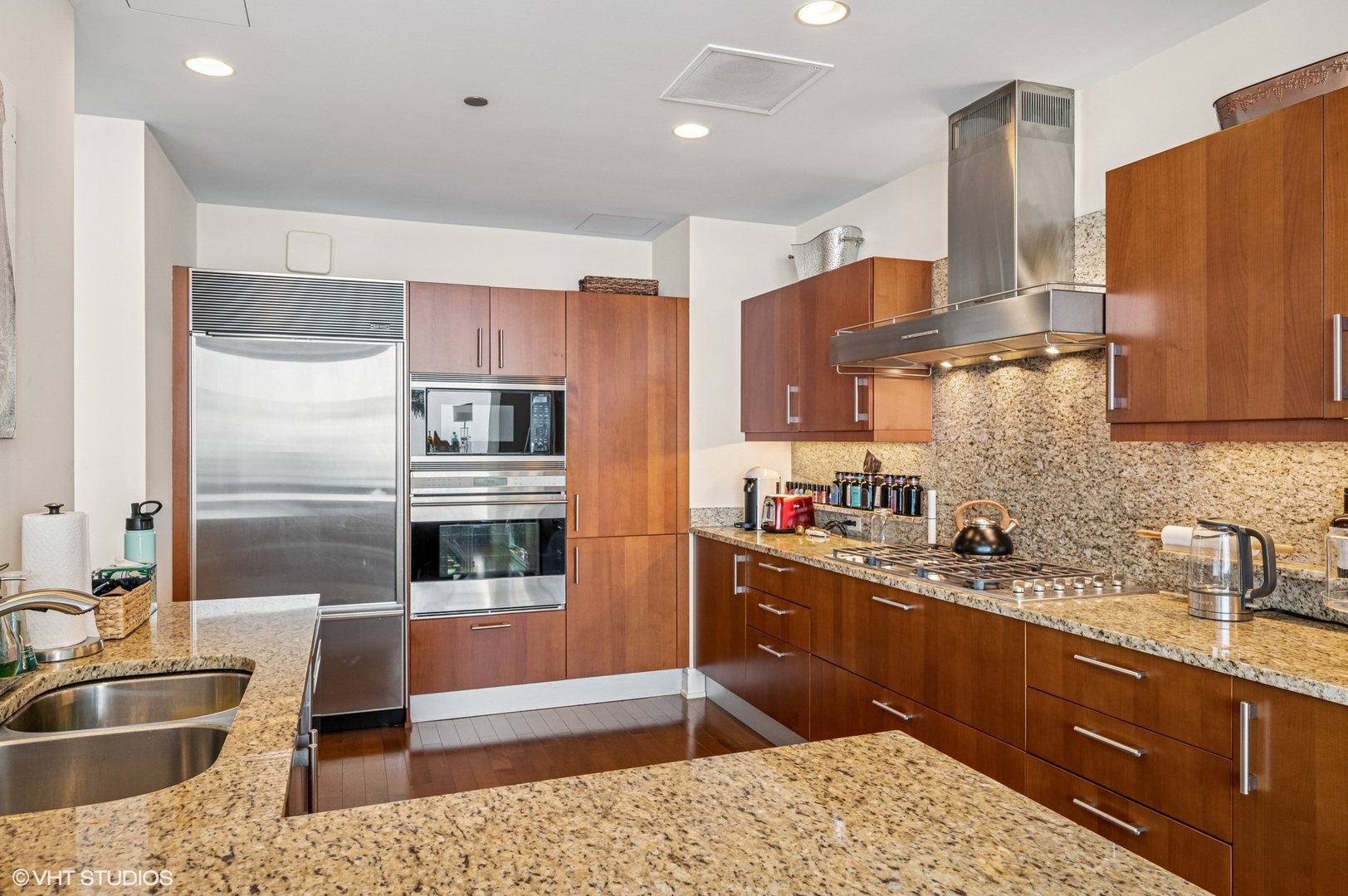 401 N Wabash Avenue Unit: 77B