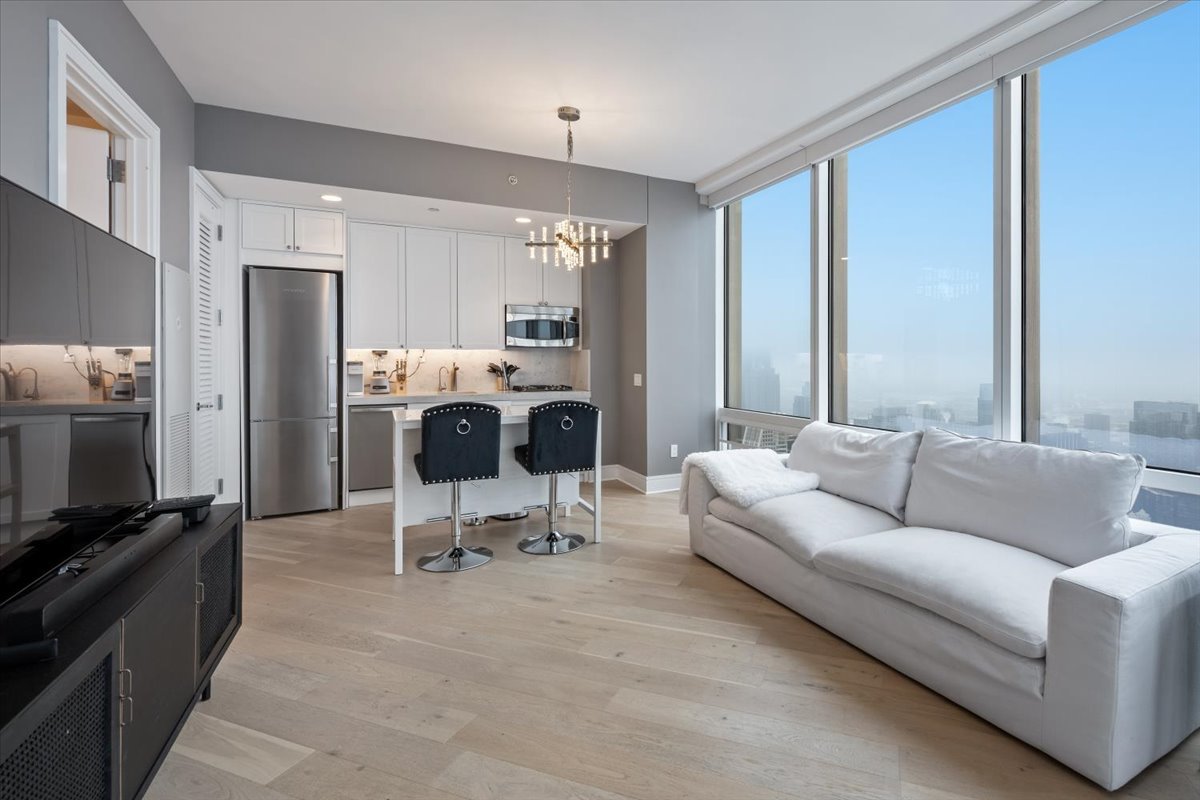 401 N Wabash Avenue Unit: 73C