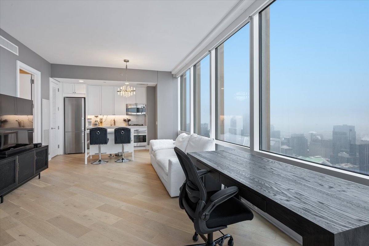 401 N Wabash Avenue Unit: 73C