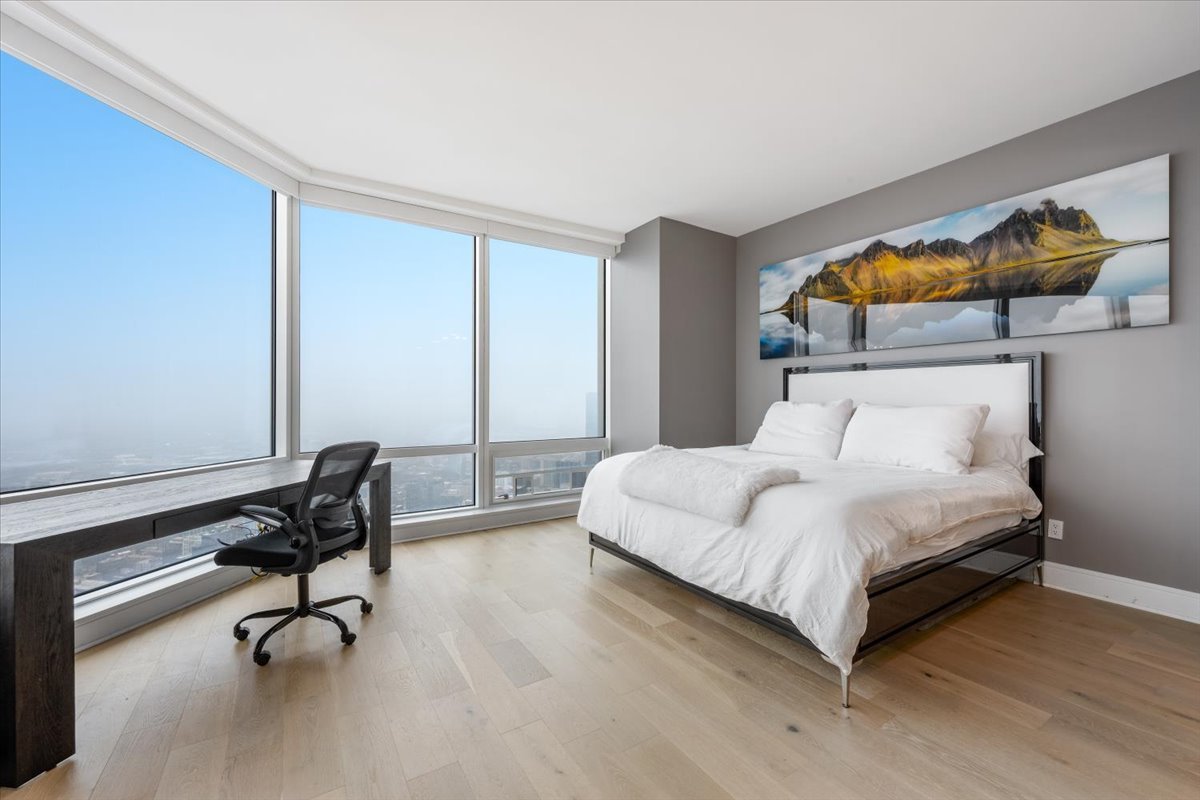 401 N Wabash Avenue Unit: 73C