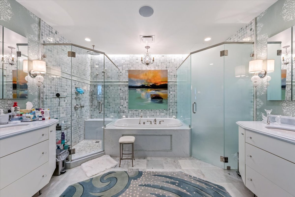 401 N wabash Avenue Unit: 74F