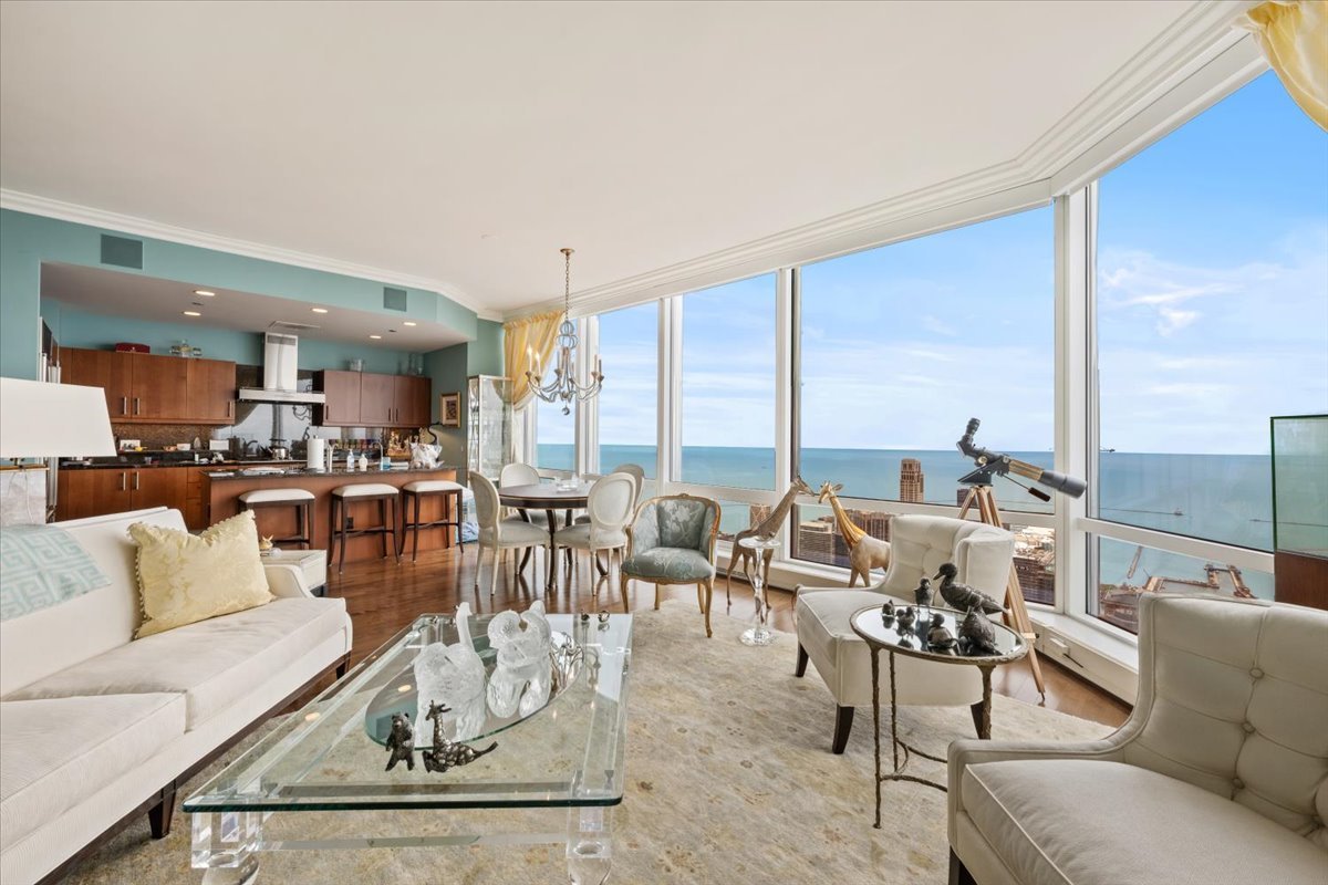 401 N wabash Avenue Unit: 74F