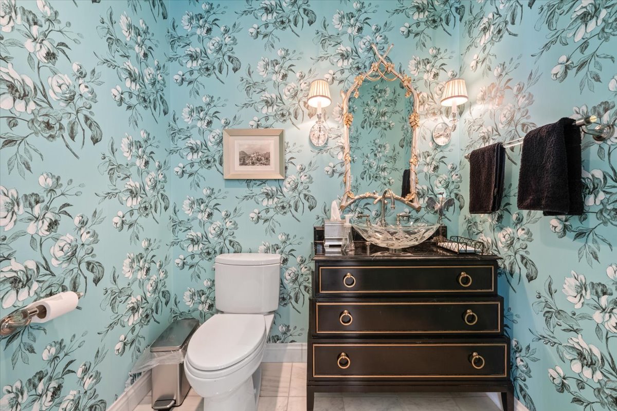 401 N wabash Avenue Unit: 74F