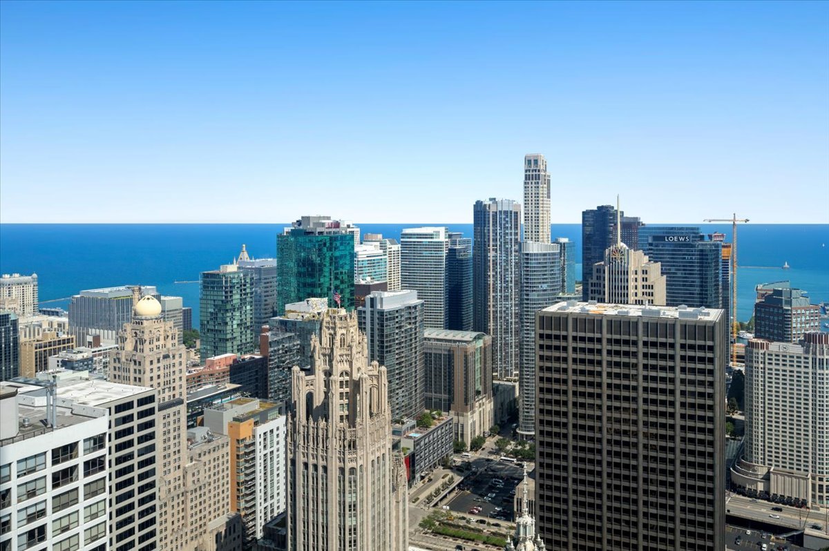401 N Wabash Avenue Unit: 44A