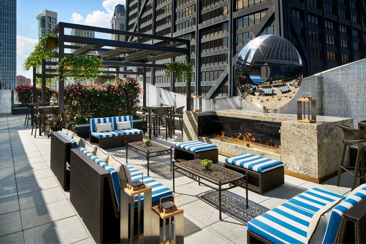 180 E Pearson Street Unit: 5602
