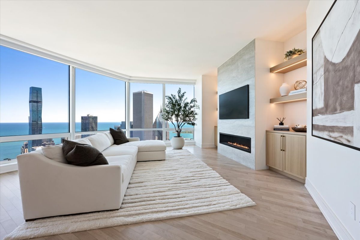 401 N Wabash Avenue Unit: 61G