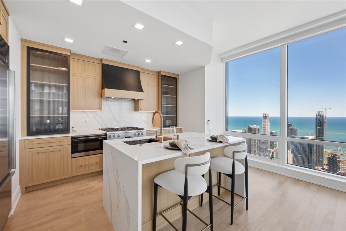 401 N Wabash Avenue Unit: 61G