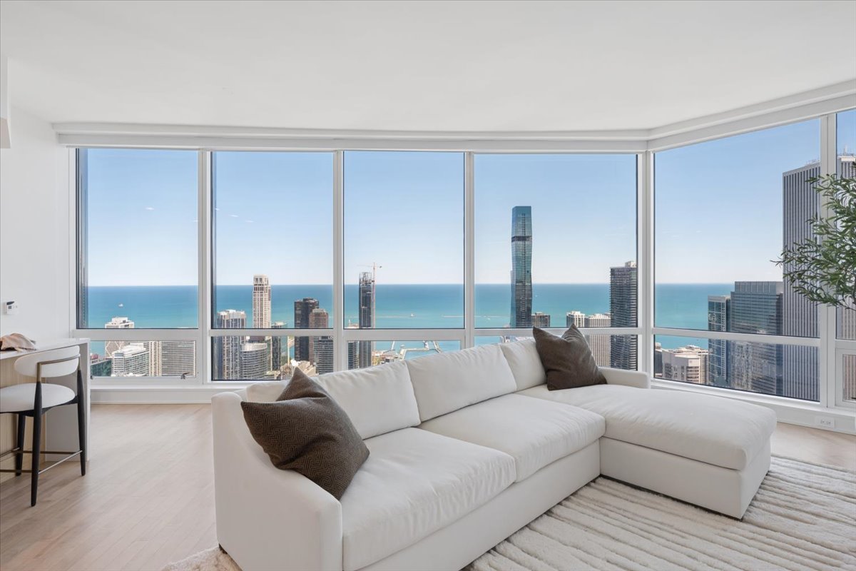 401 N Wabash Avenue Unit: 61G