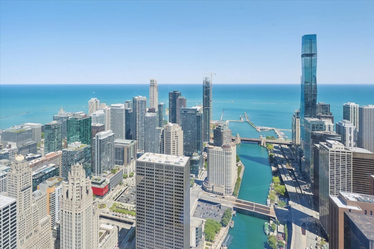 401 N Wabash Avenue Unit: 61G