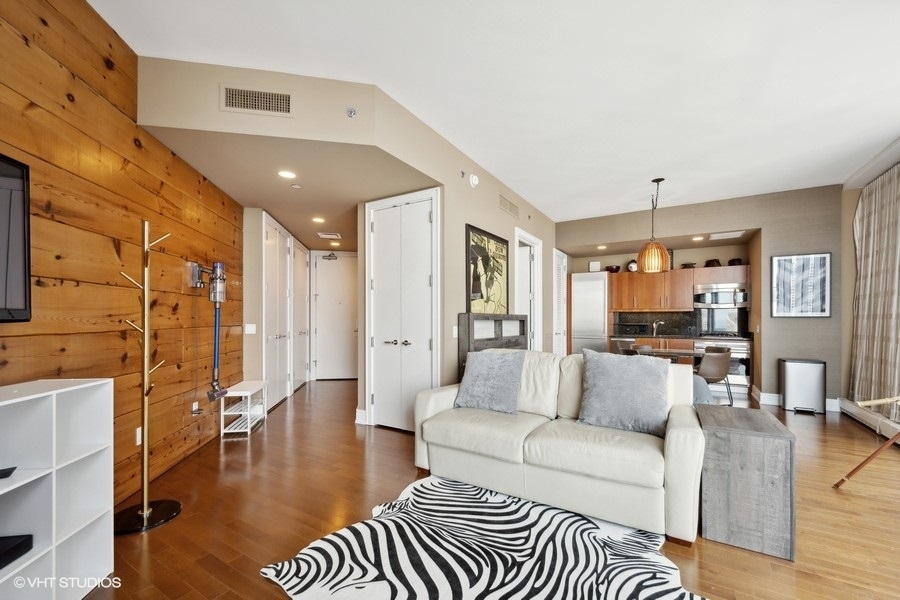 401 N Wabash Avenue Unit: 34F