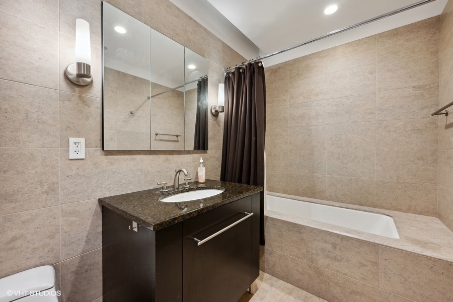 401 N Wabash Avenue Unit: 34F