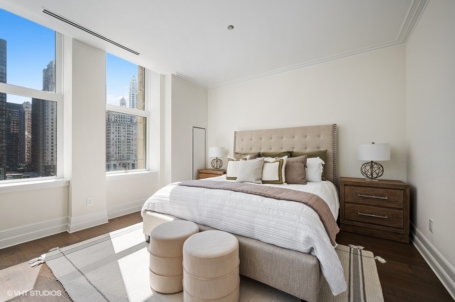 435 N Michigan Avenue Unit: 701