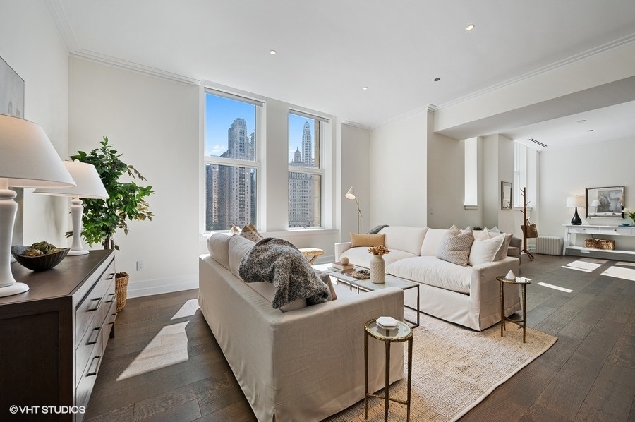 435 N Michigan Avenue Unit: 701