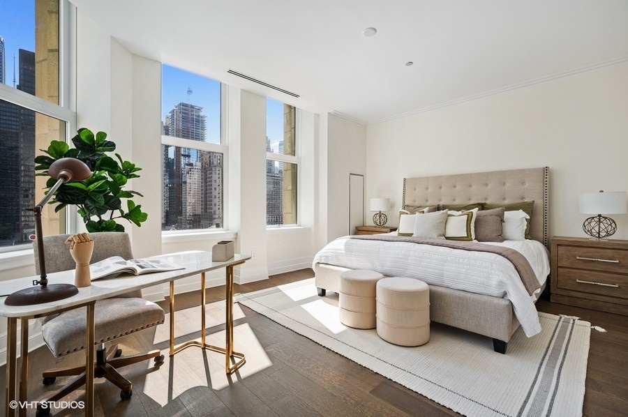 435 N Michigan Avenue Unit: 701
