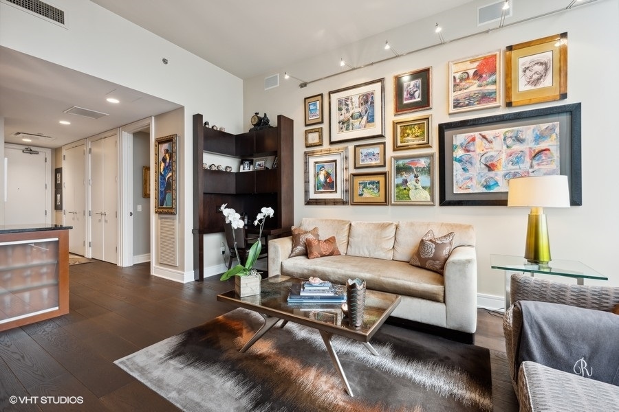 401 N wabash Avenue Unit: 49C