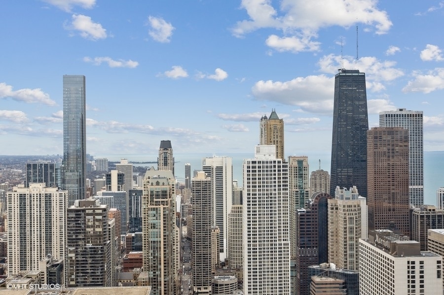 401 N wabash Avenue Unit: 49C