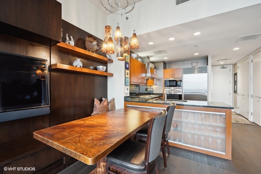 401 N wabash Avenue Unit: 49C