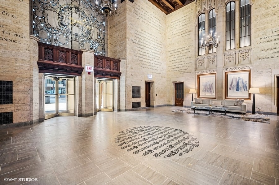 435 N Michigan Avenue Unit: 2601