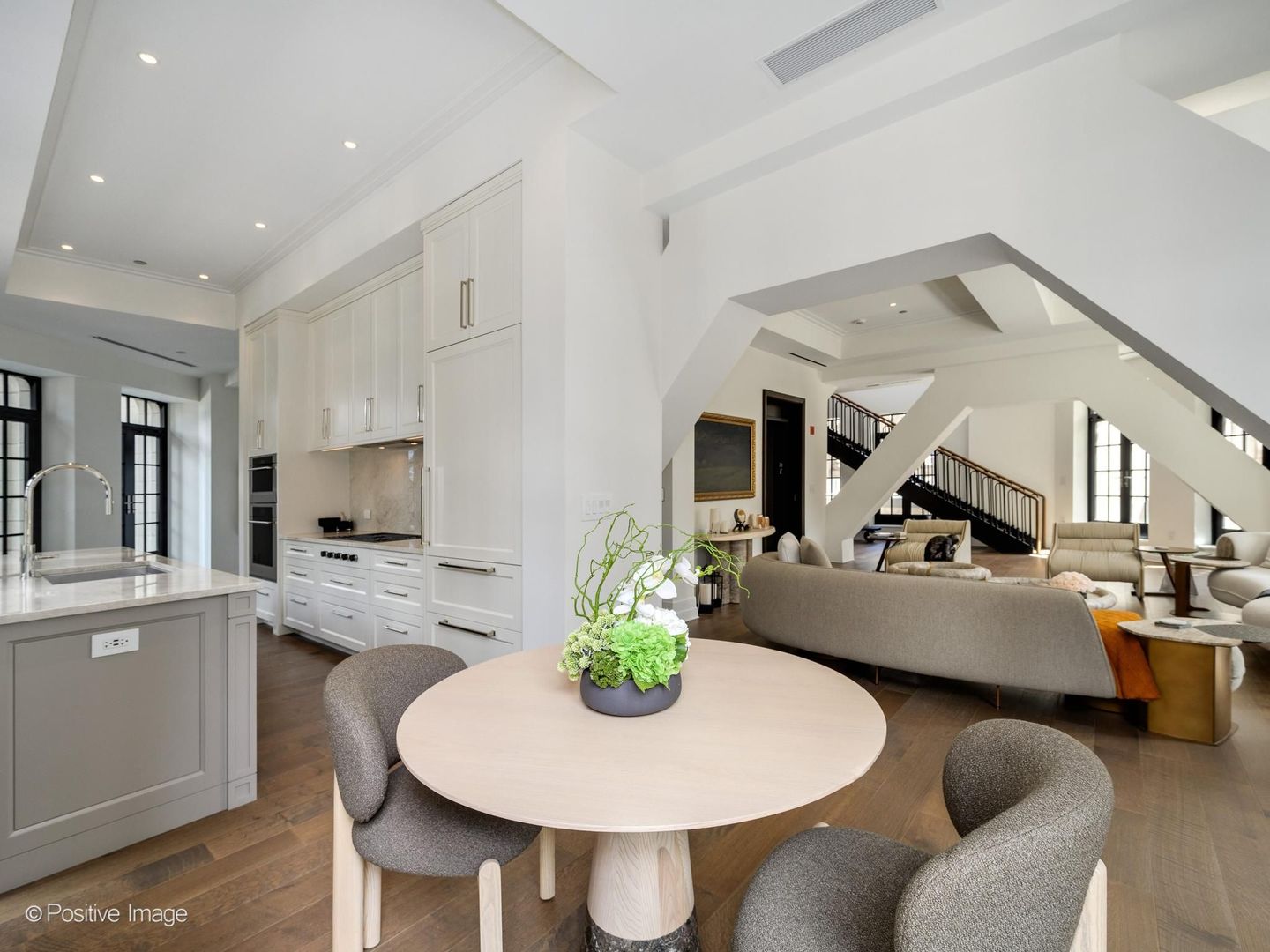 435 N Michigan Avenue Unit: 2601