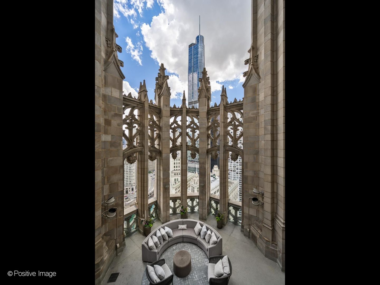 435 N Michigan Avenue Unit: 2601