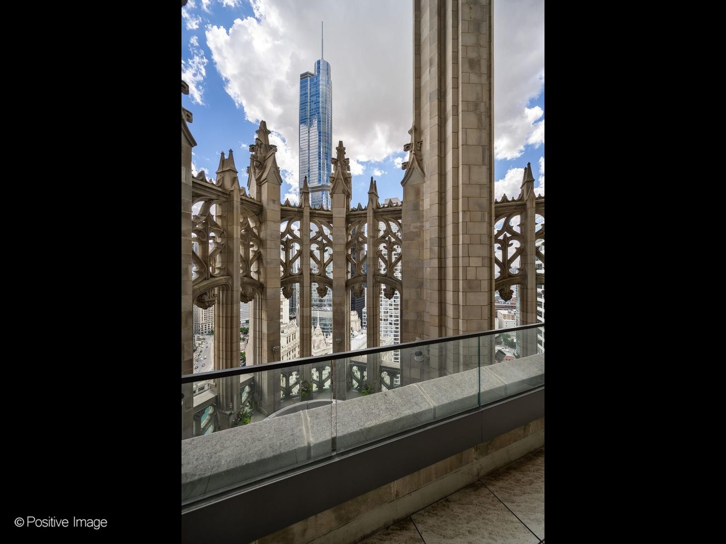 435 N Michigan Avenue Unit: 2601