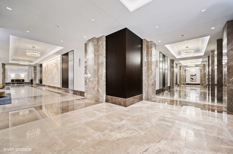 435 N Michigan Avenue Unit: 2601