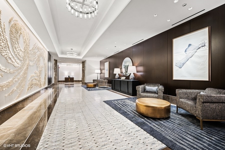 435 N Michigan Avenue Unit: 2601