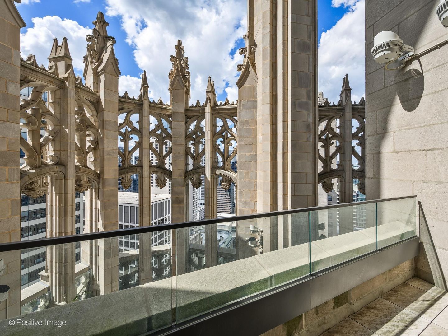 435 N Michigan Avenue Unit: 2601