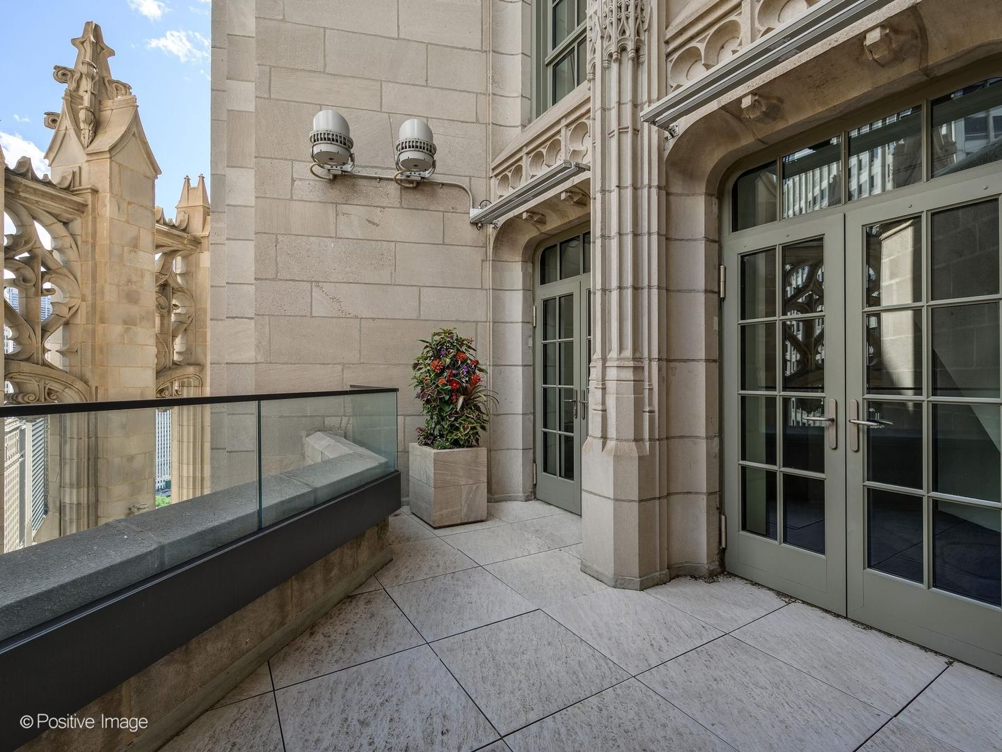 435 N Michigan Avenue Unit: 2601