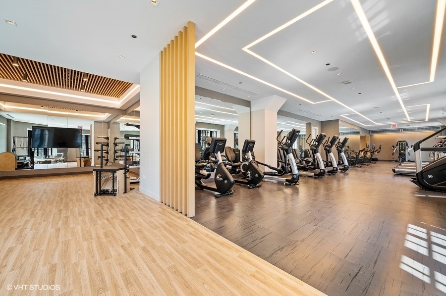 435 N Michigan Avenue Unit: 2601