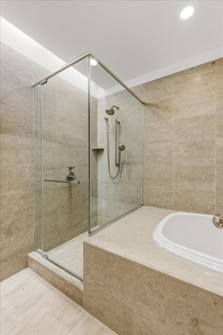 401 N Wabash Avenue Unit: 31G