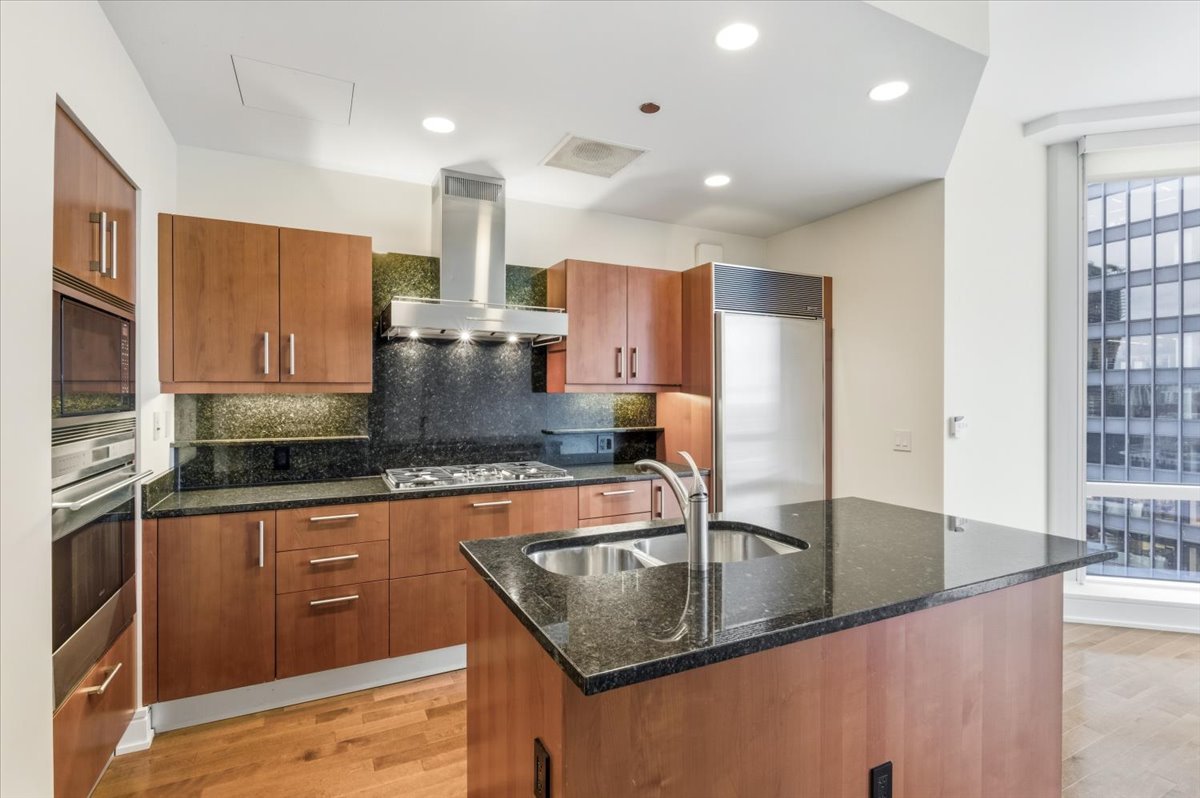 401 N Wabash Avenue Unit: 31G