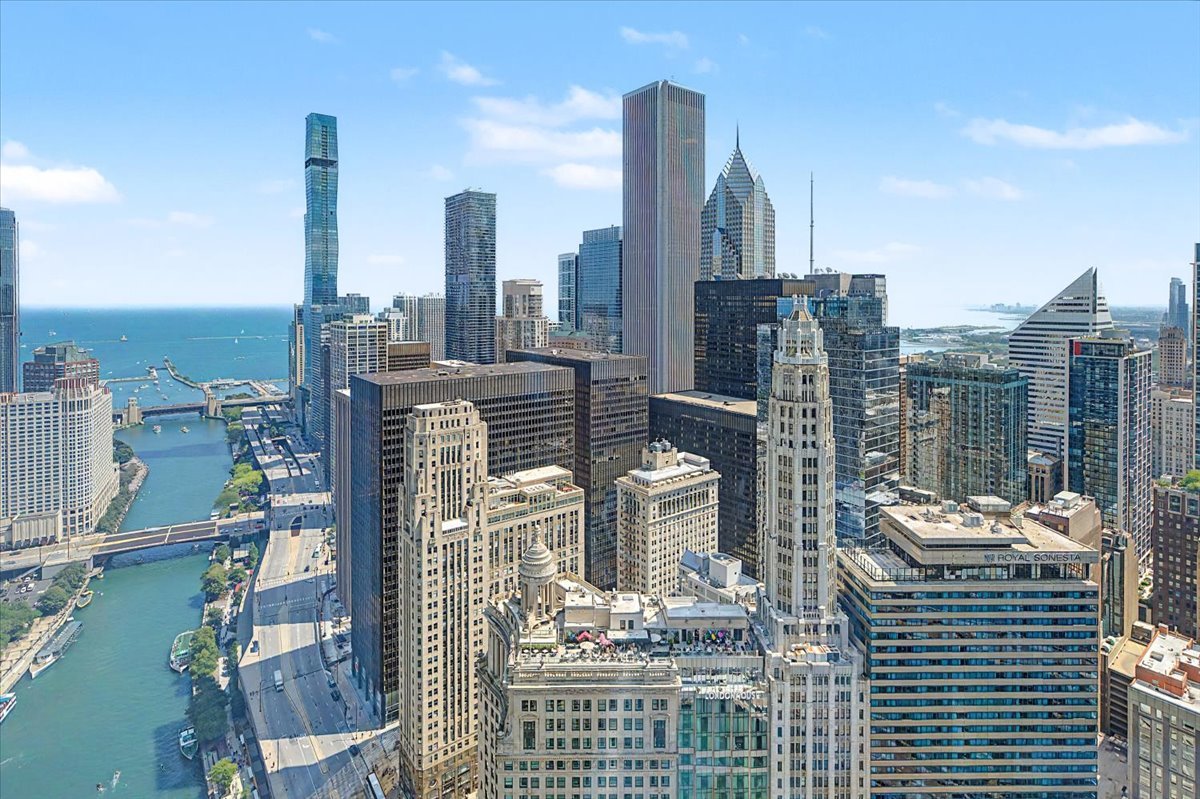 401 N Wabash Avenue Unit: 39i