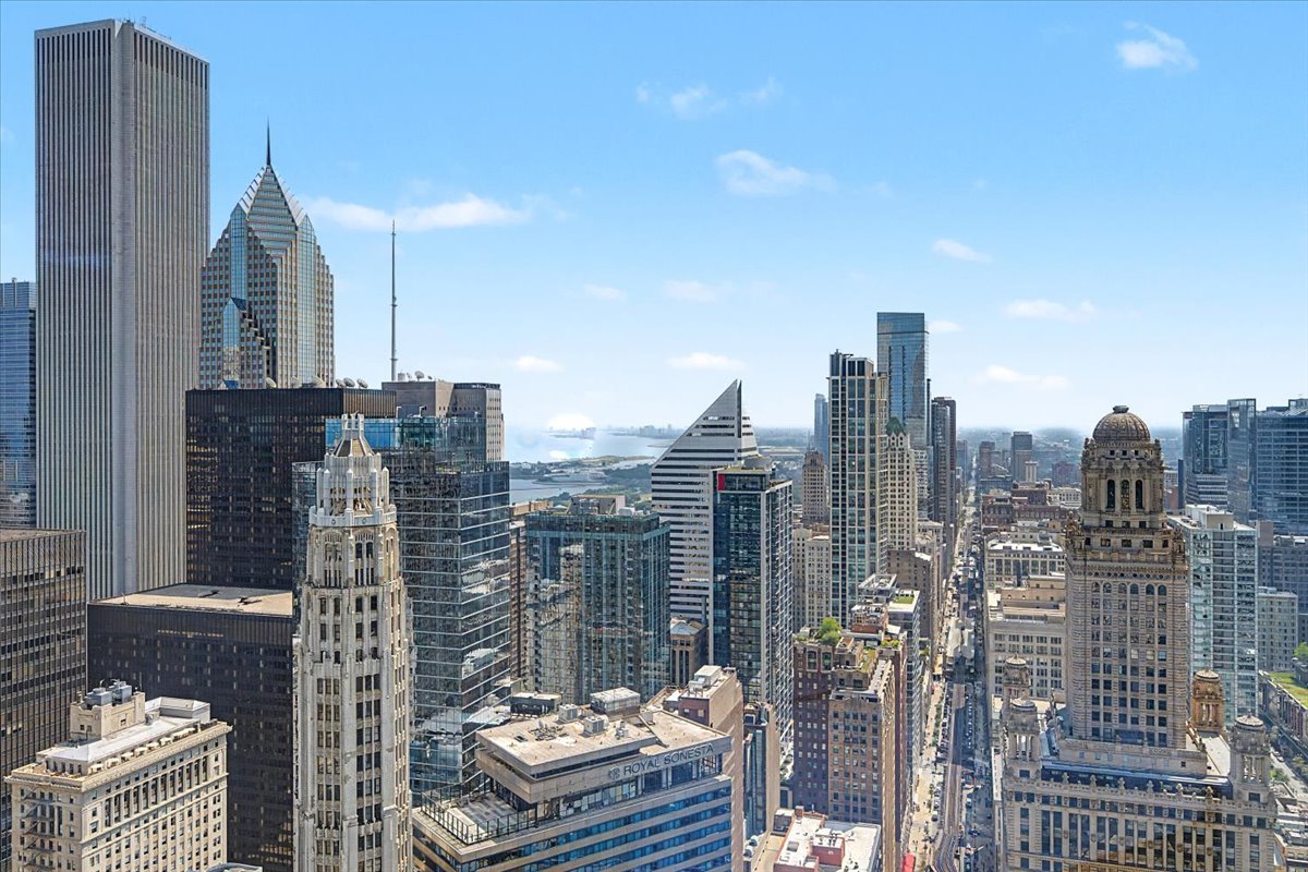401 N Wabash Avenue Unit: 39i