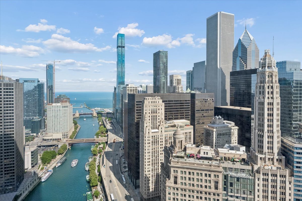 401 N Wabash Avenue Unit: 39i
