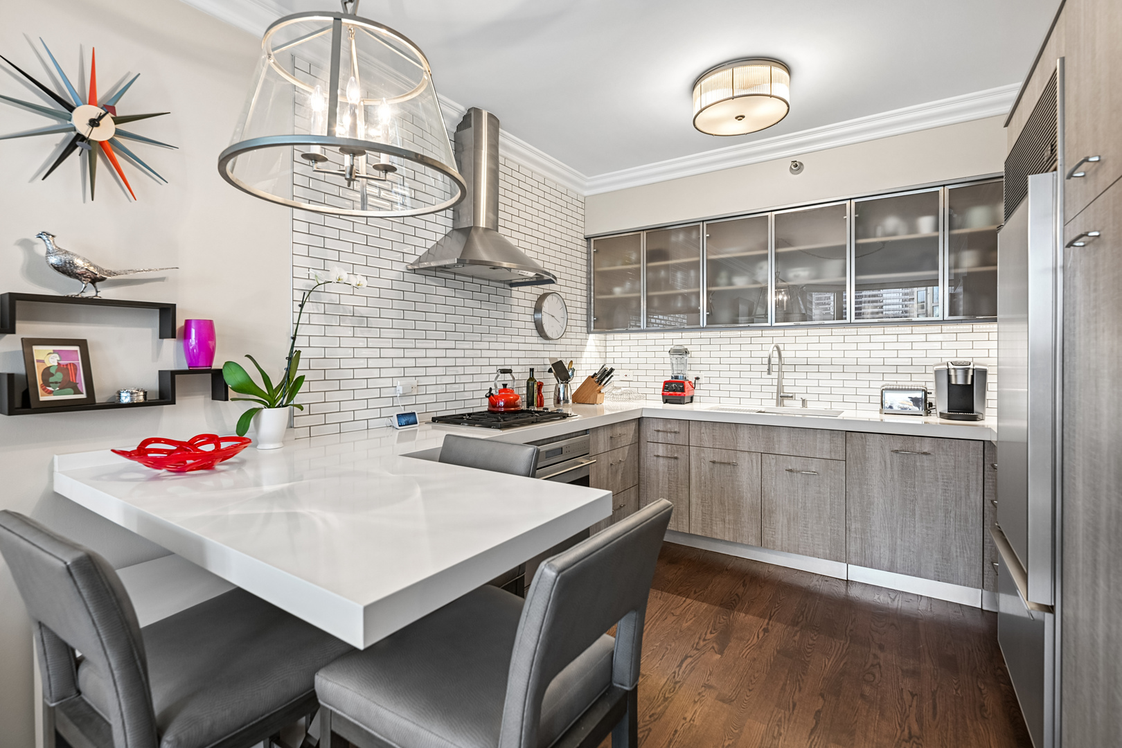 25 E SUPERIOR Street Unit: 1504