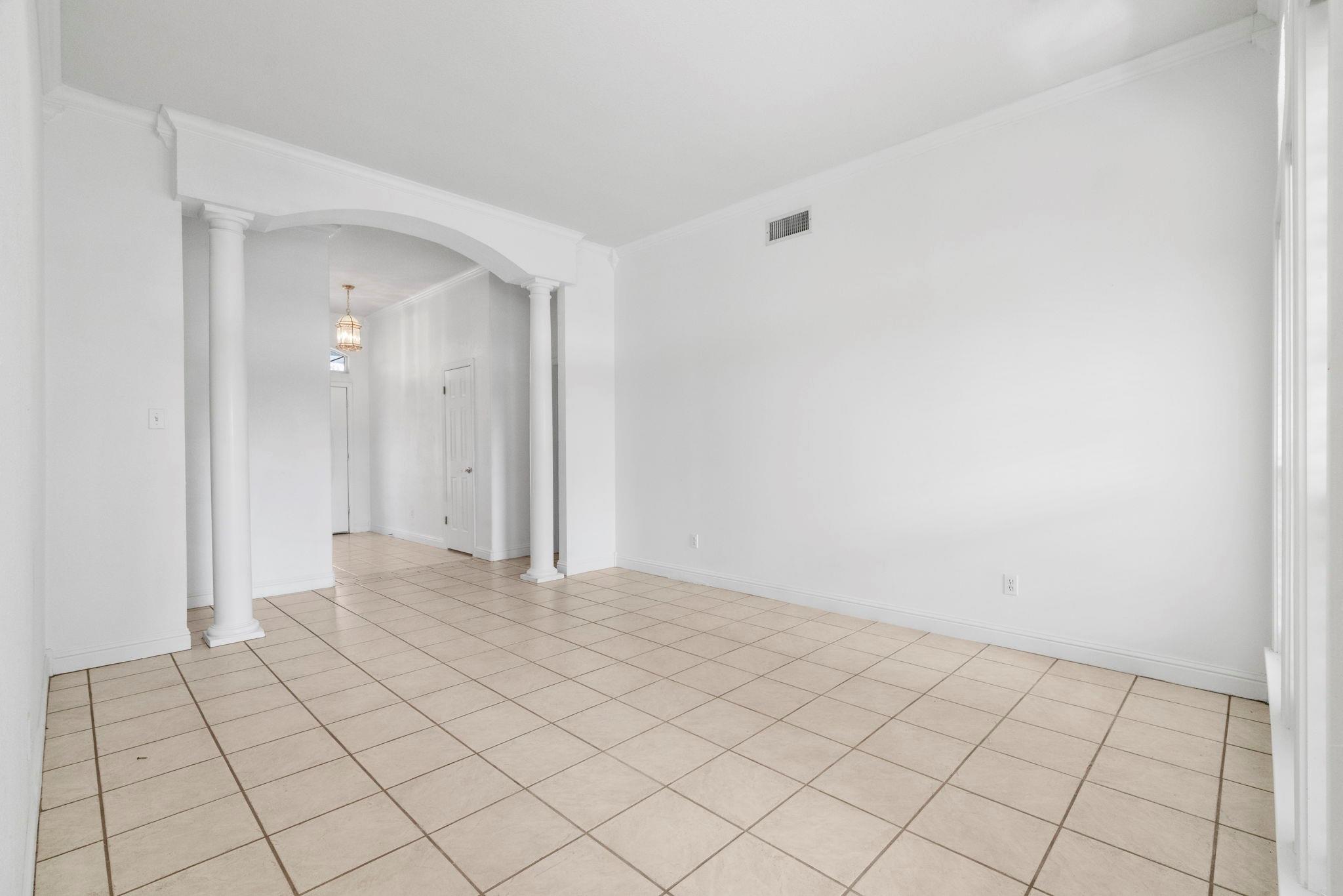3900 Chisholm TRL